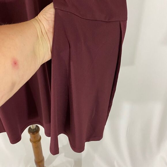 NWT Alex Marie V Neck Plum Color Top - Picture 3 of 10